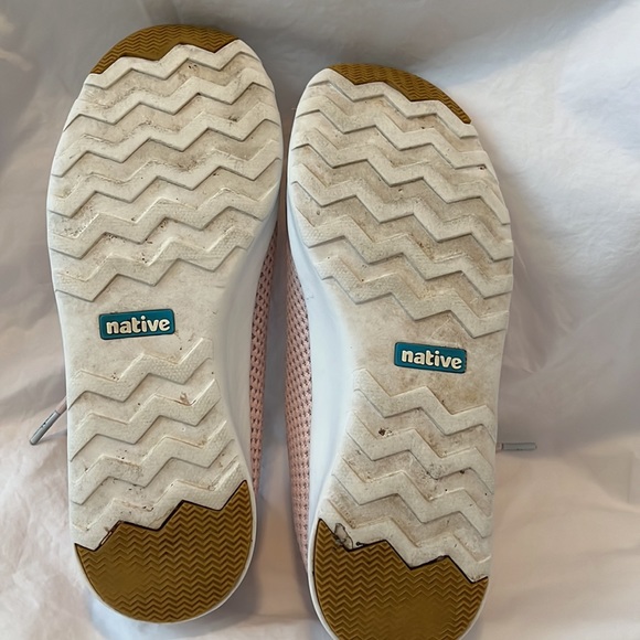 *Excellent Used Condition* Women’s Size 8 Soft Pink Sneakers by Native - Picture 5 of 5